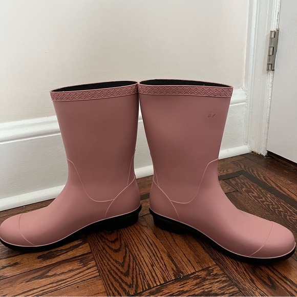 UGG Light Pink Rain Boots Size 7 - Picture 5 of 14
